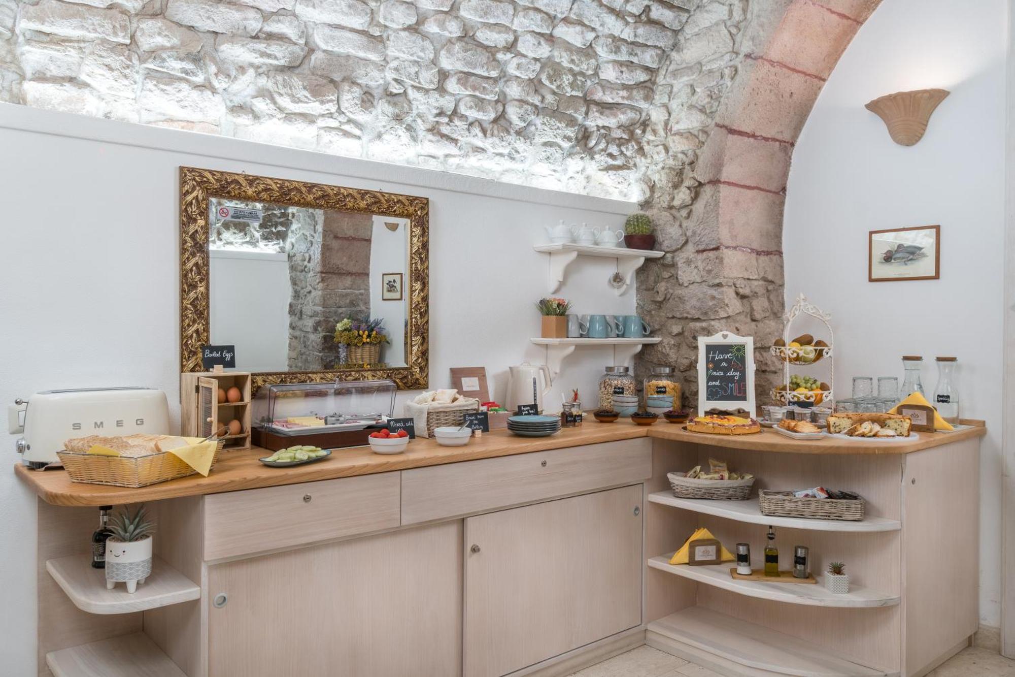Bosa Queen House Екстериор снимка