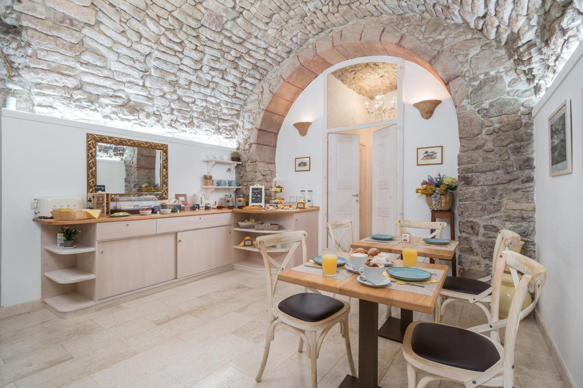 Bosa Queen House Екстериор снимка