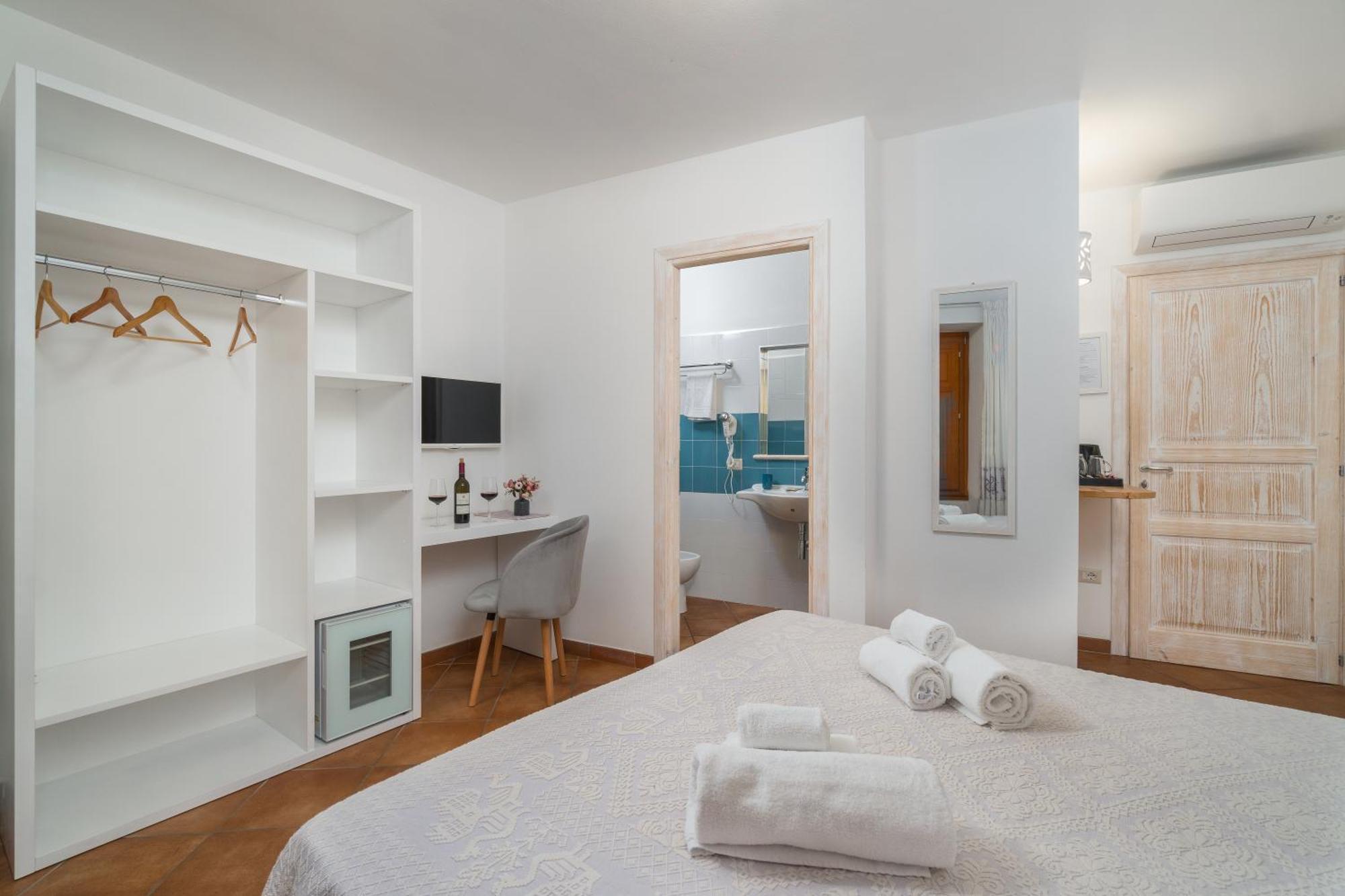 Bosa Queen House Екстериор снимка