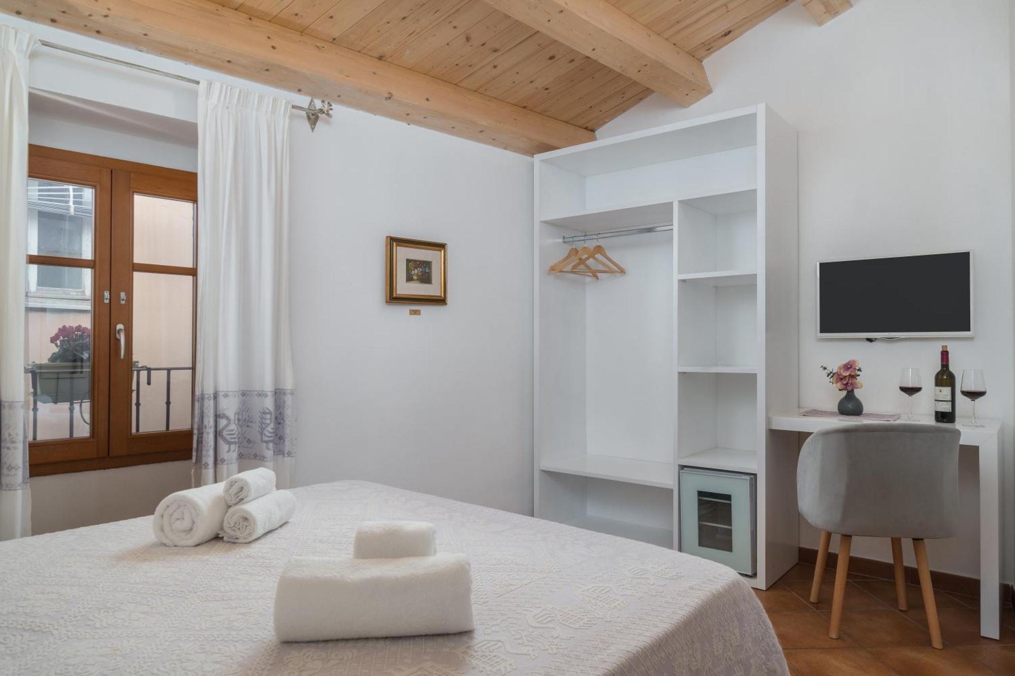 Bosa Queen House Екстериор снимка