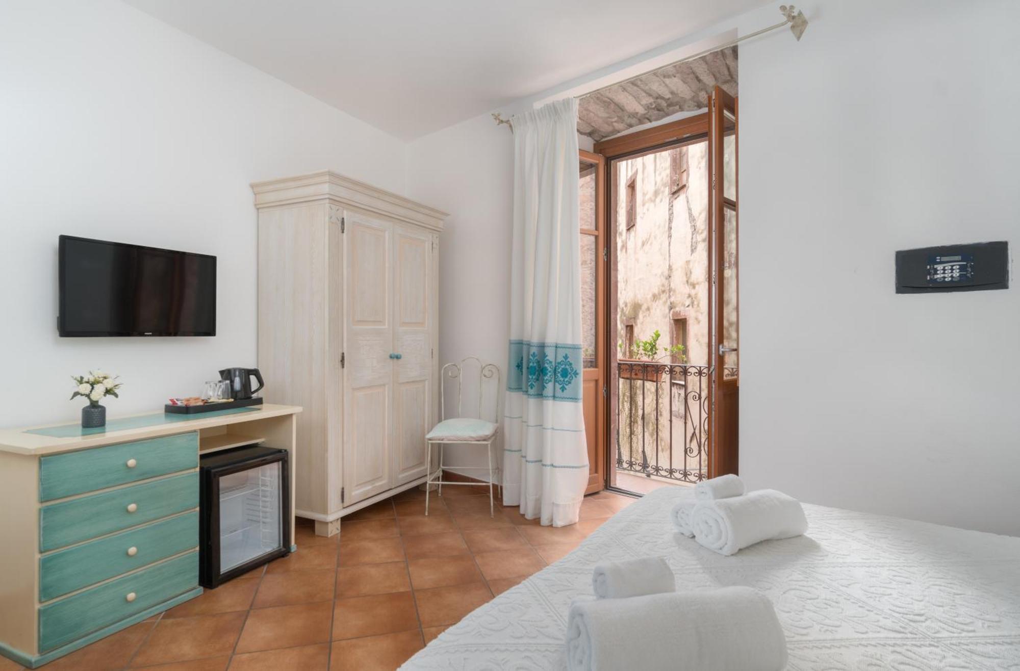 Bosa Queen House Екстериор снимка
